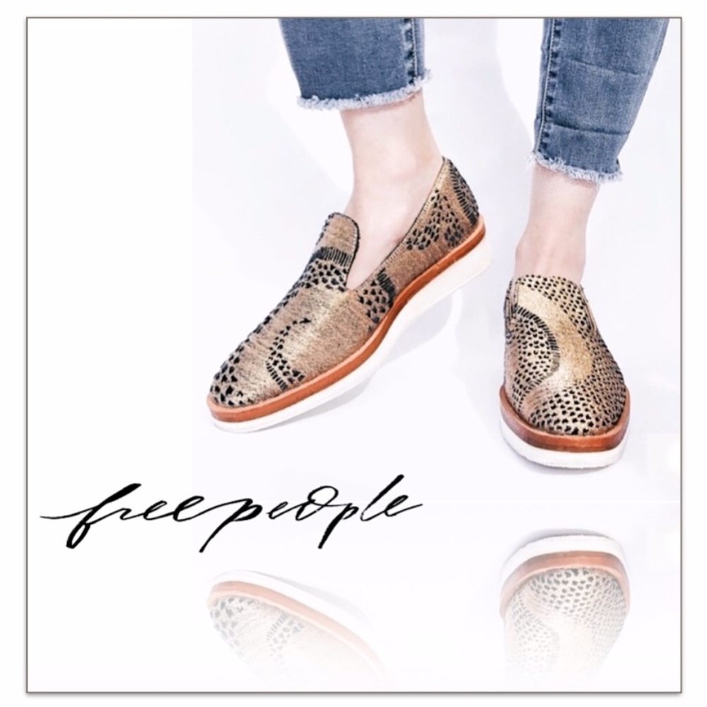 Free People Snake Eyes Loafer/ Gold and Blue 6